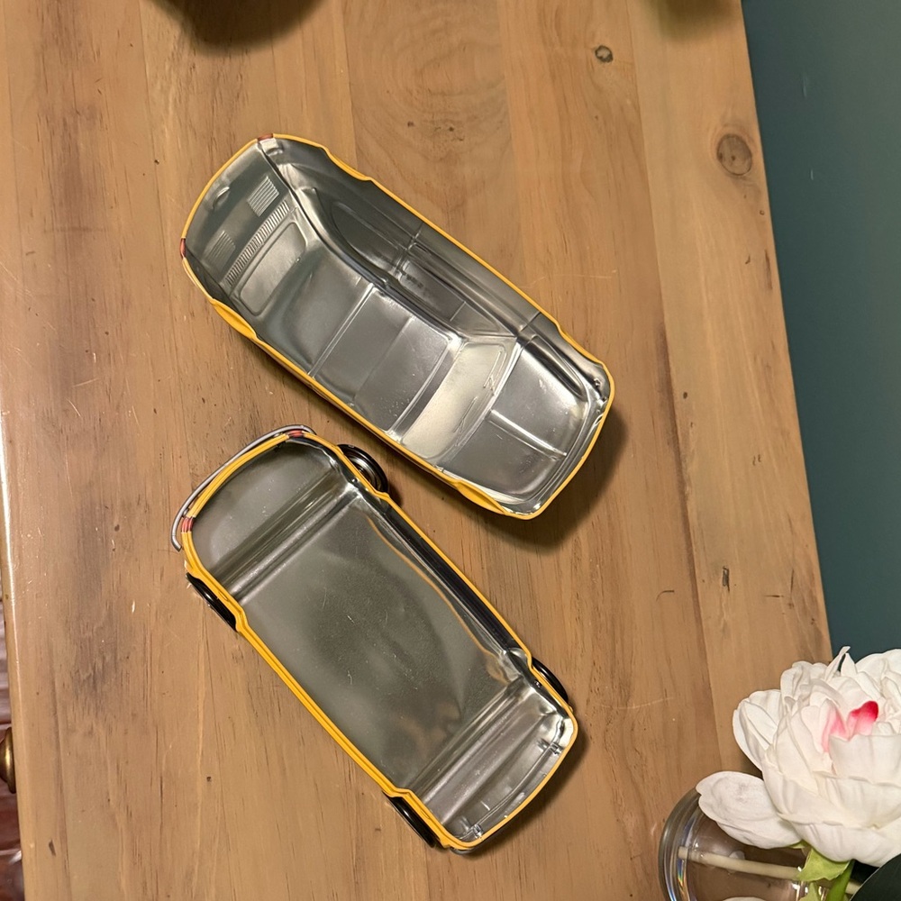 Vintage Fiat 500 Yellow Car Tin Collectible | Official Product | Retro Box - Picture 5 of 10